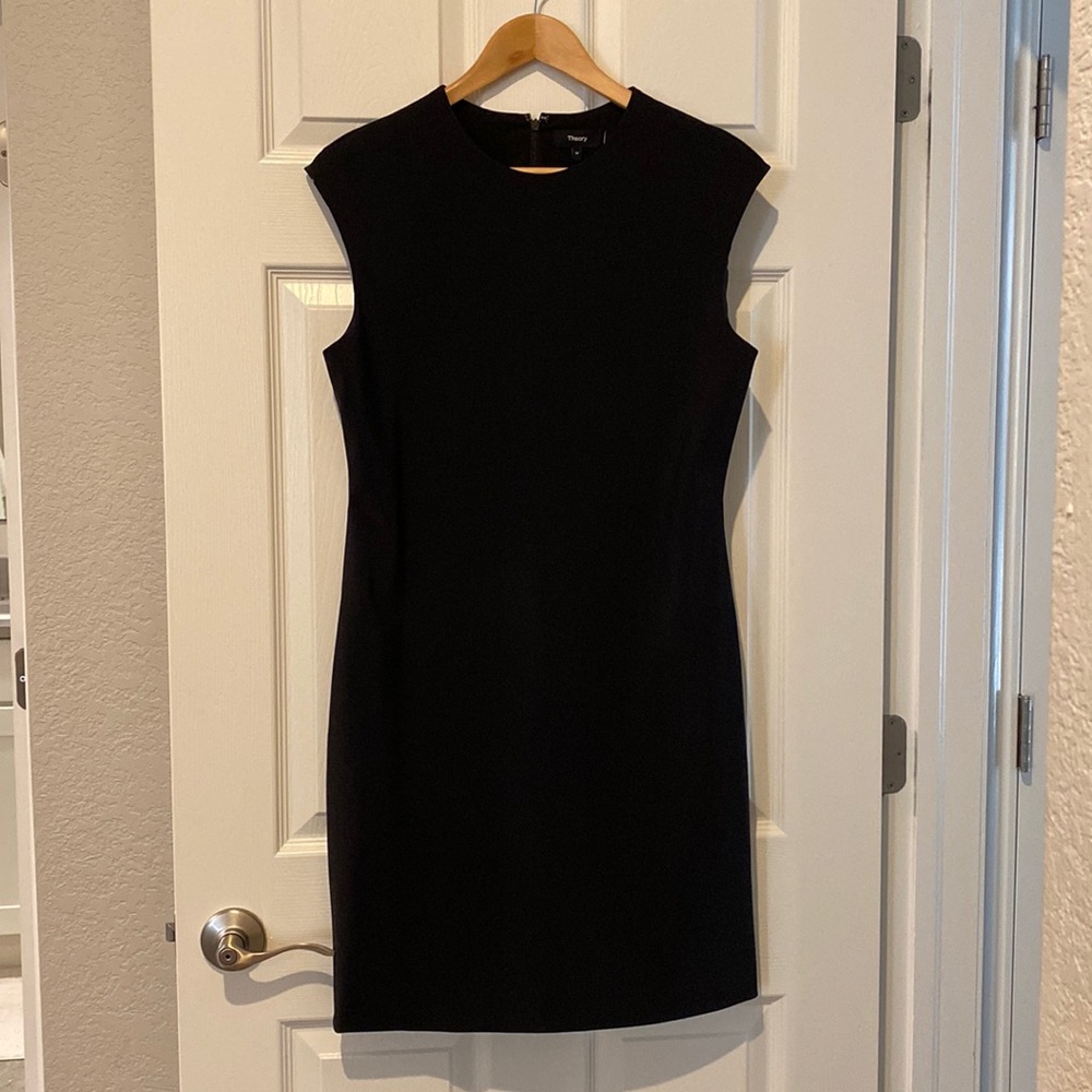 Theory shift dress cap sleeve in precision ponte